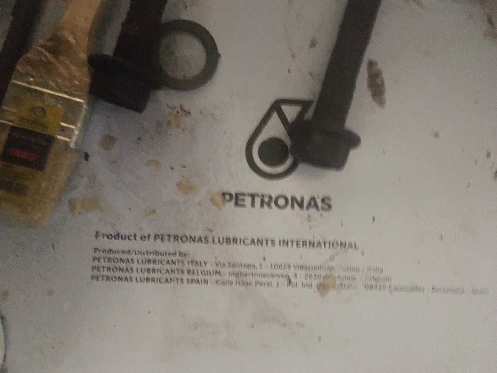 масло Petronas 71609251EU URANIA 300 10W-40 C1-4      100 литров