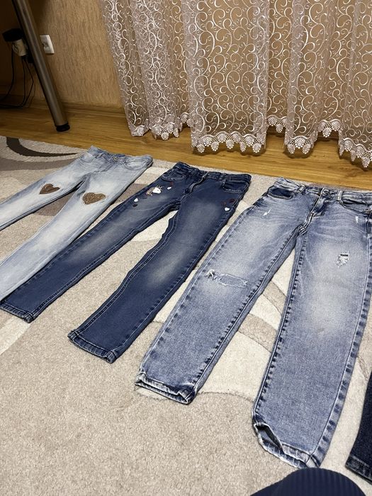 Джинсы на девочку 7-8 лет, рост 128-130