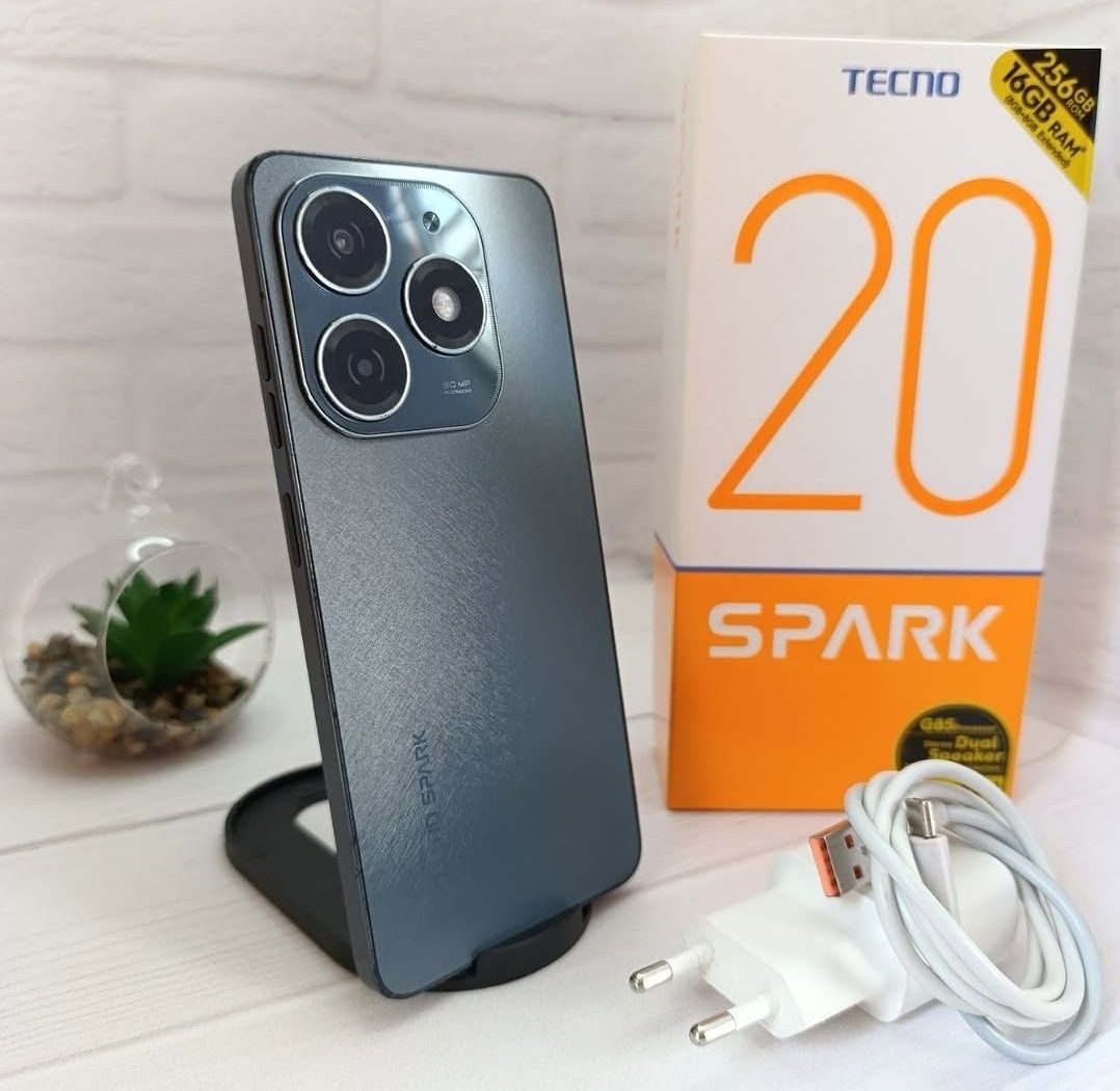 Продам телефон Tecno Spark 20 8+8/256Gb NFC в гарному стані