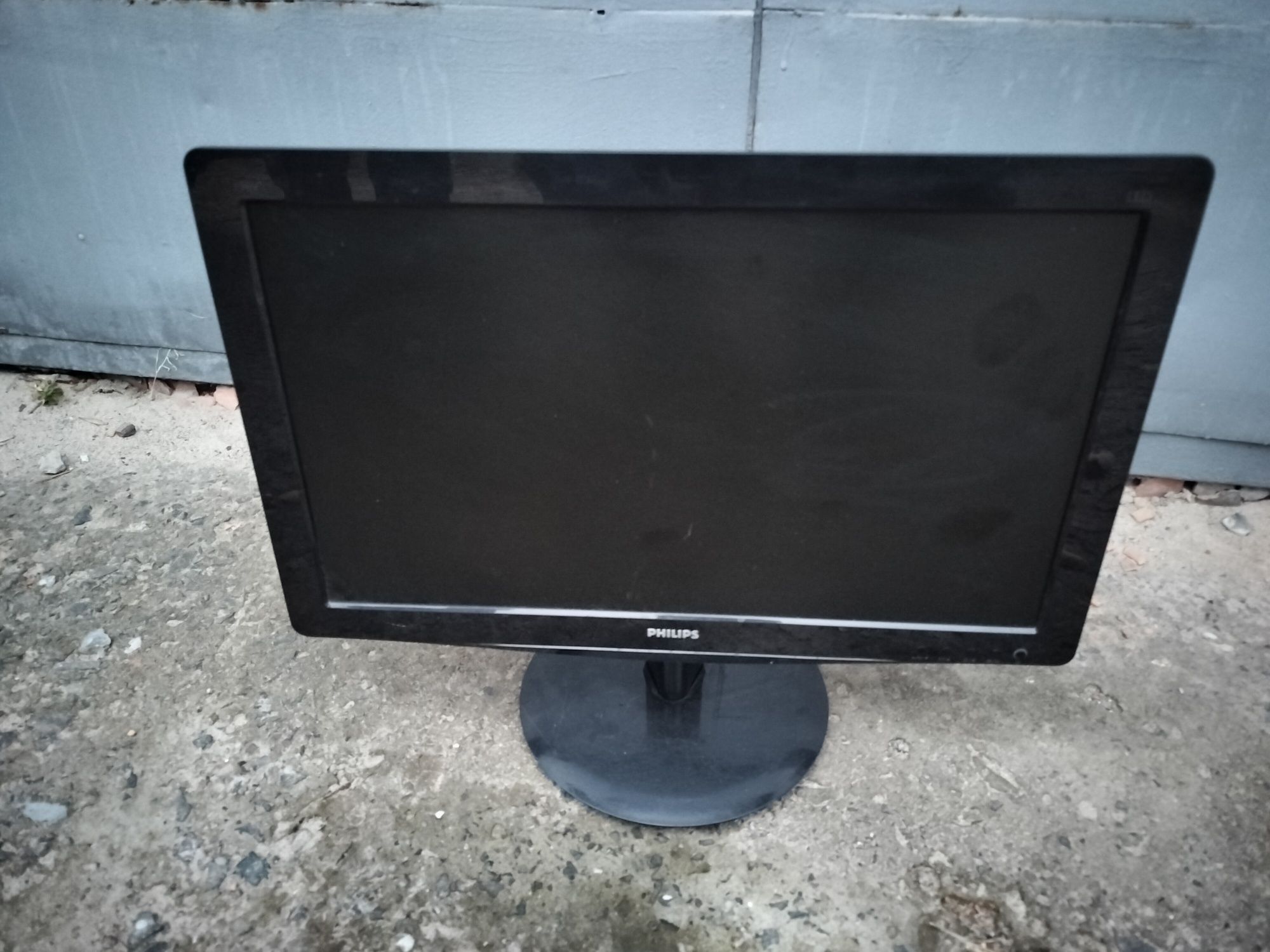 Продам монітор  Philips, Fudjitsu