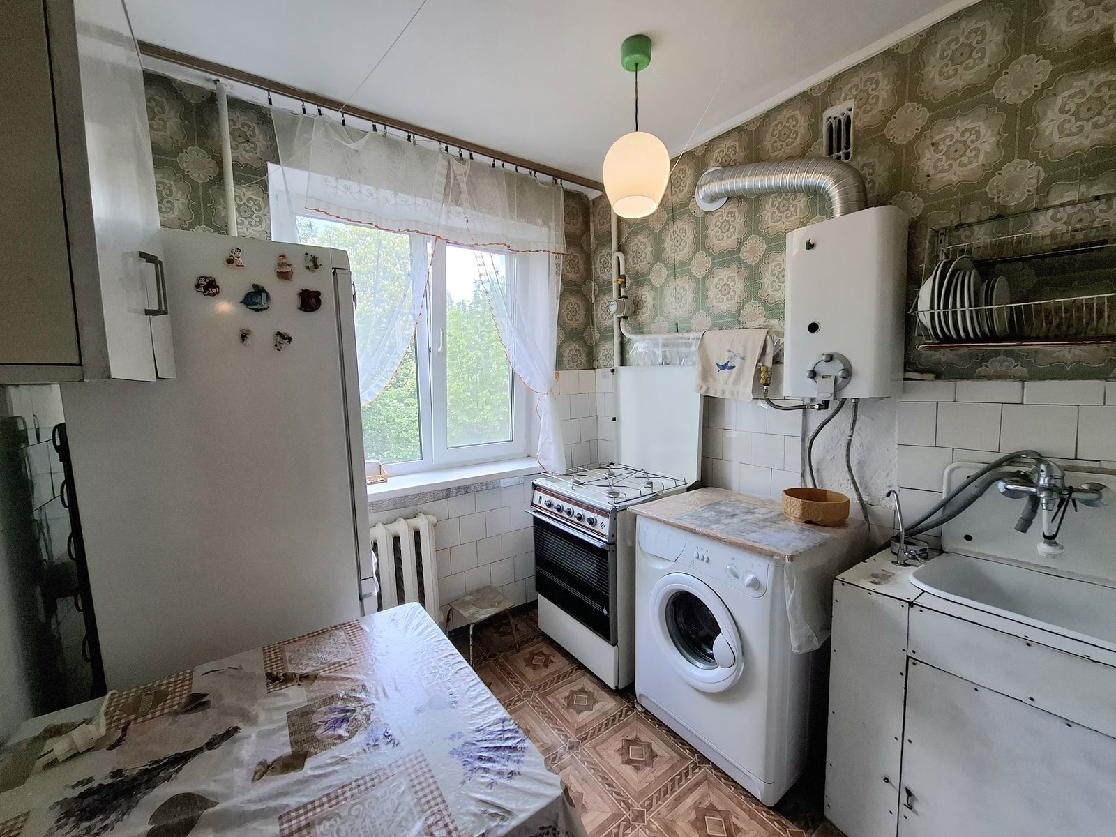 Продам 3-кімнатну квартиру на Вишеньці