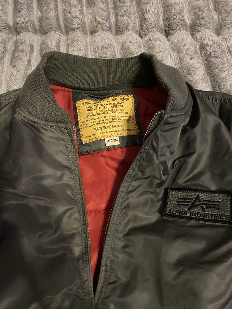 Бомбер alpha industries куртка