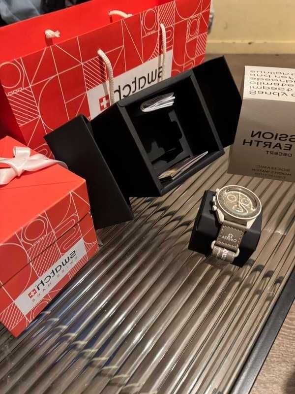 Omega x Swatch - So33T103, stylowy zegarek z biokeramicznego przypadku