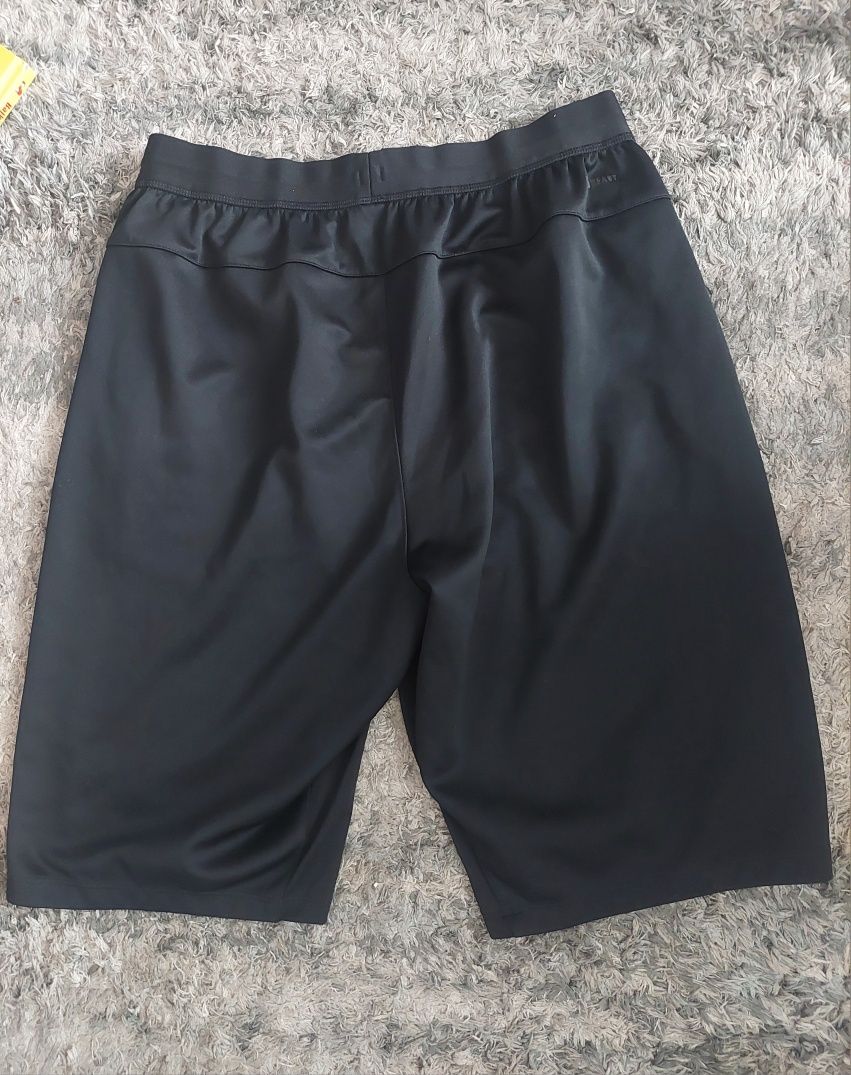 Spodenki męskie adidas L