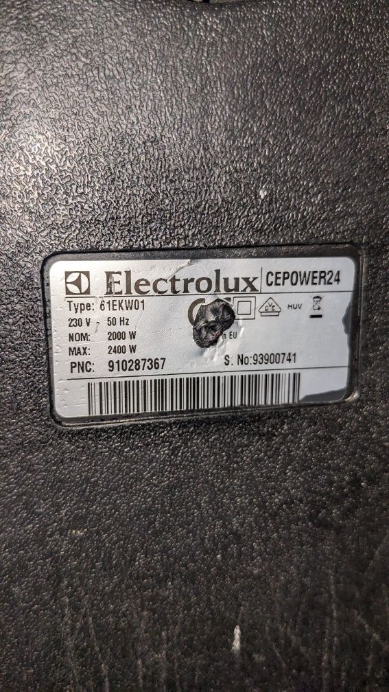 Пилосос AEG. 61EKW01