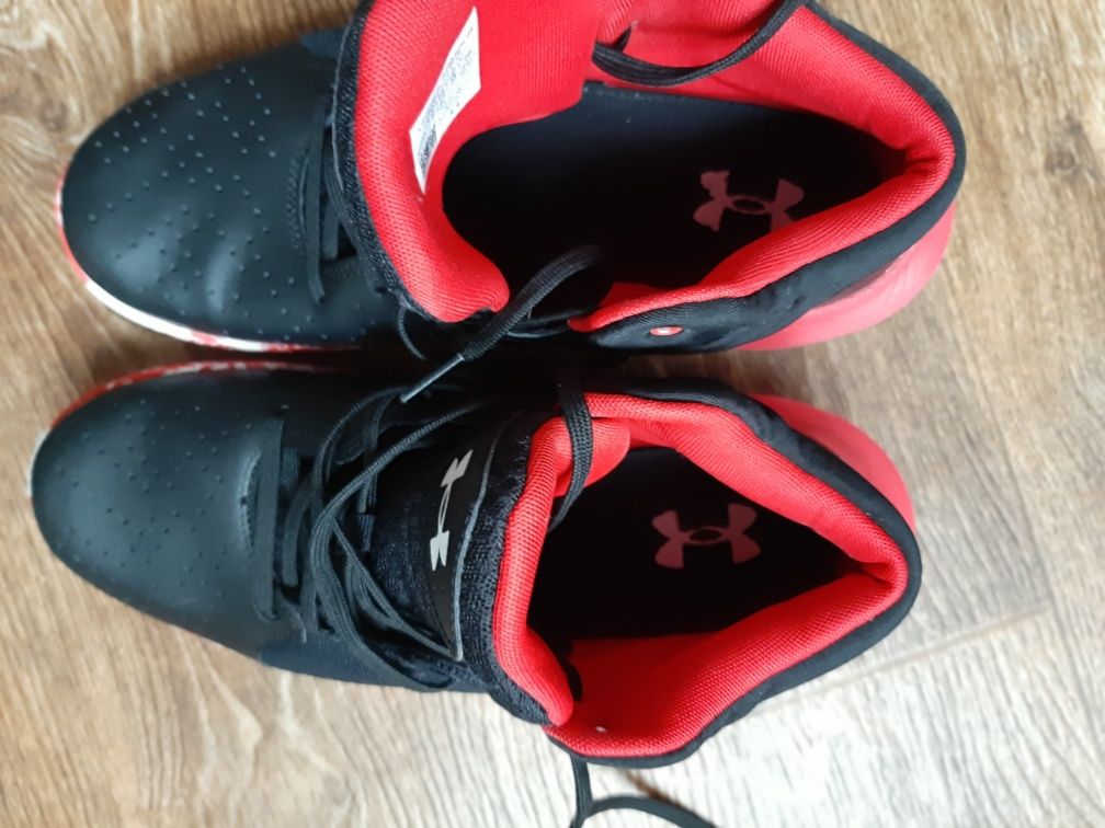 Кросівки для баскетболу чоловічі Under Armour Jet '21 black/red/white