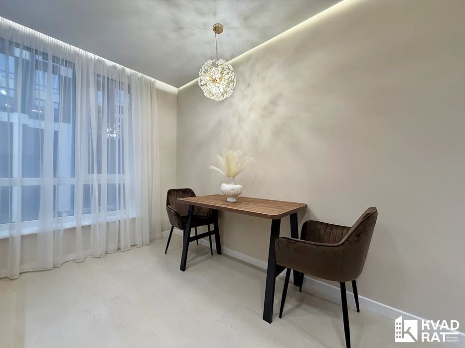 Готова до проживання півторачка з ремонтом в Паркова Алея