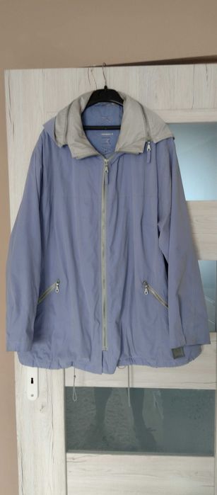 Duża wiosenna kurtka damska z odpinanym kapturem - r. 46-50