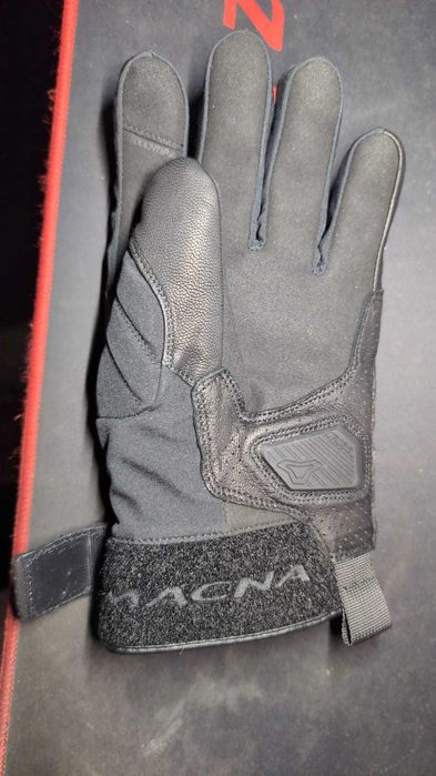 Vendo luvas de moto de inverno Macna tamanho L novas