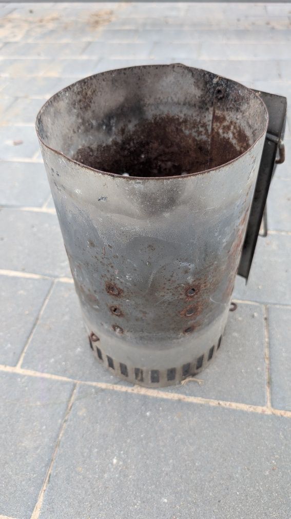 Komin do rozpalania grilla Weber.
