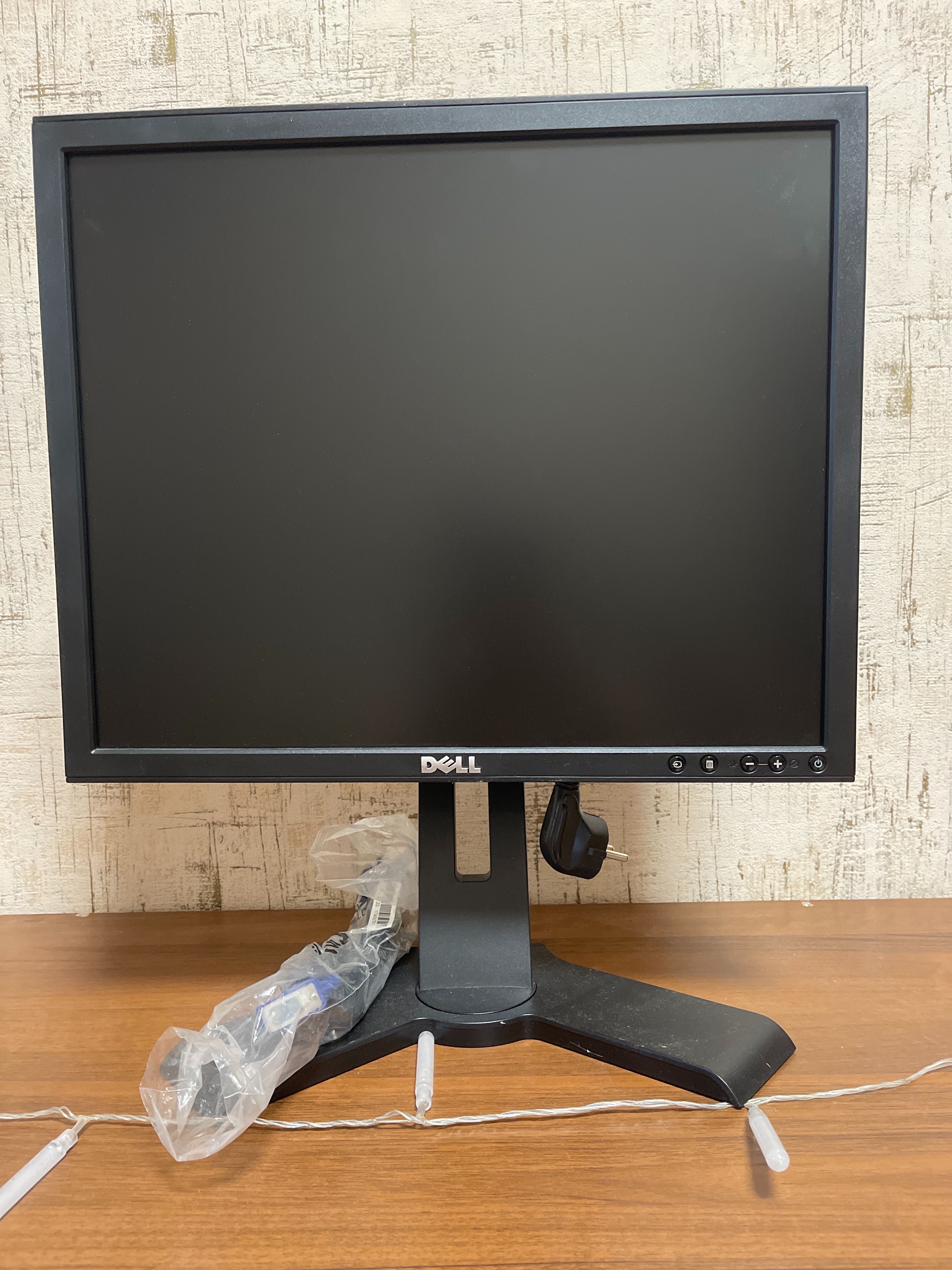 Монитор для компа Dell