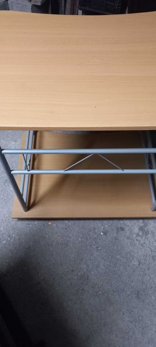 Secretária usada em bom estado