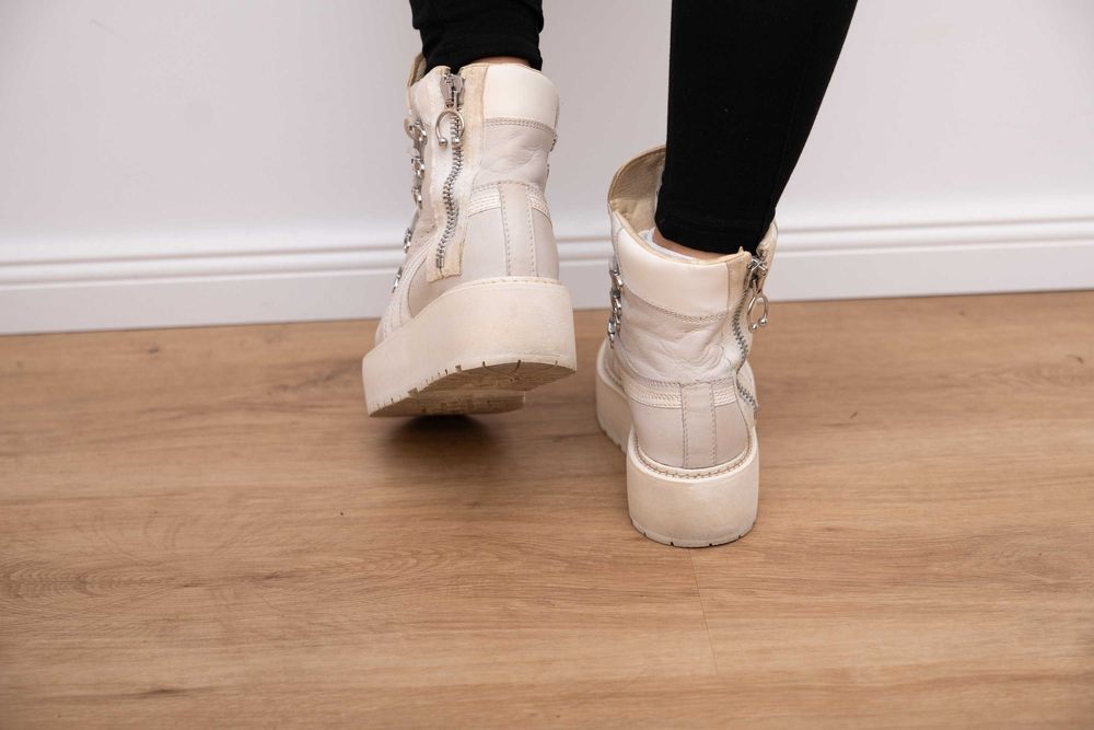 Białe buty Puma by Rihanna