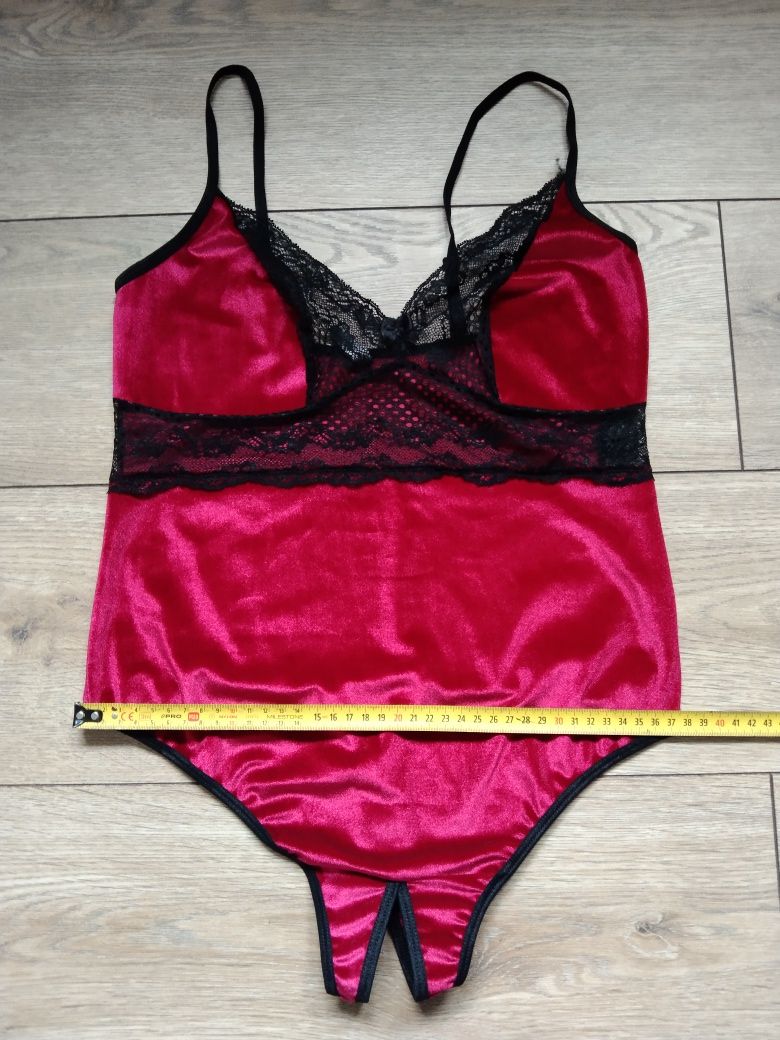 Body erotyczne Venus Stringbody ouvert welur otwór stringi 36 XS S