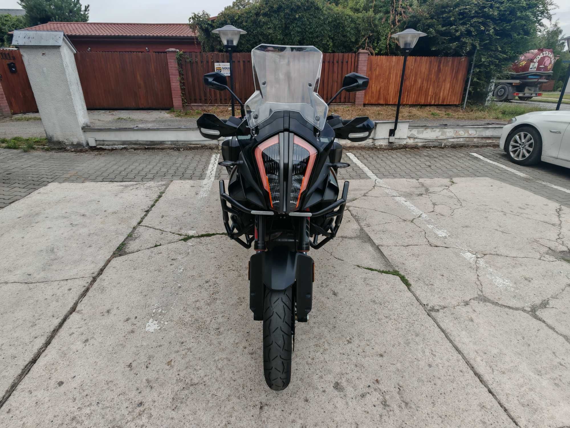 Ktm 1290 Super Adventure S, srebrny, 2020 rok.