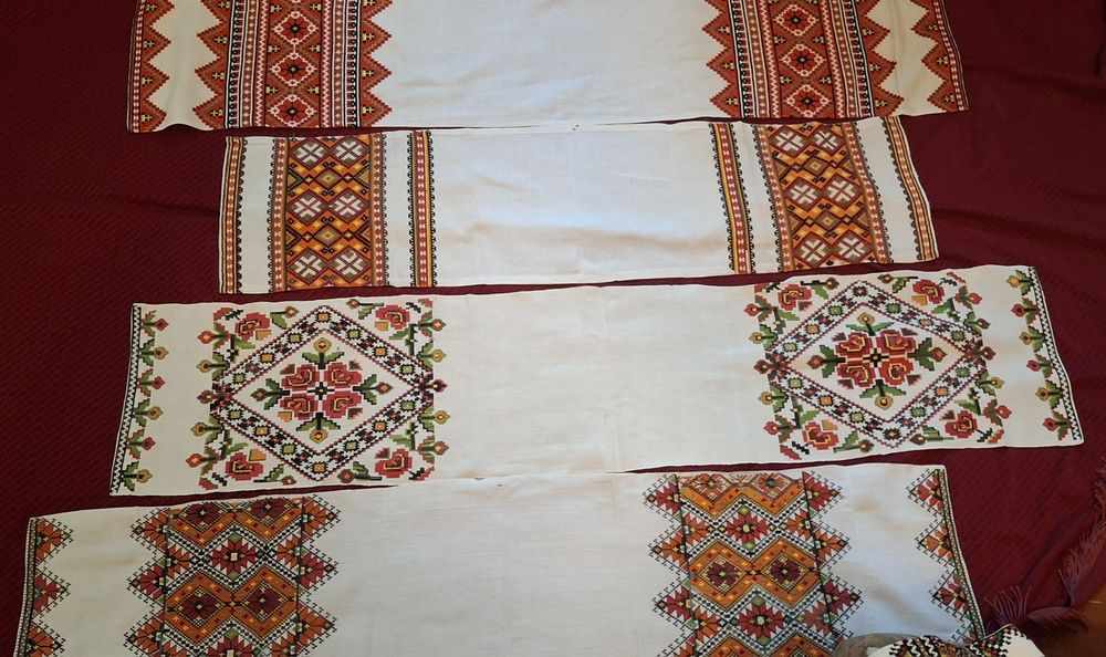 Вишивані рушники стародавні