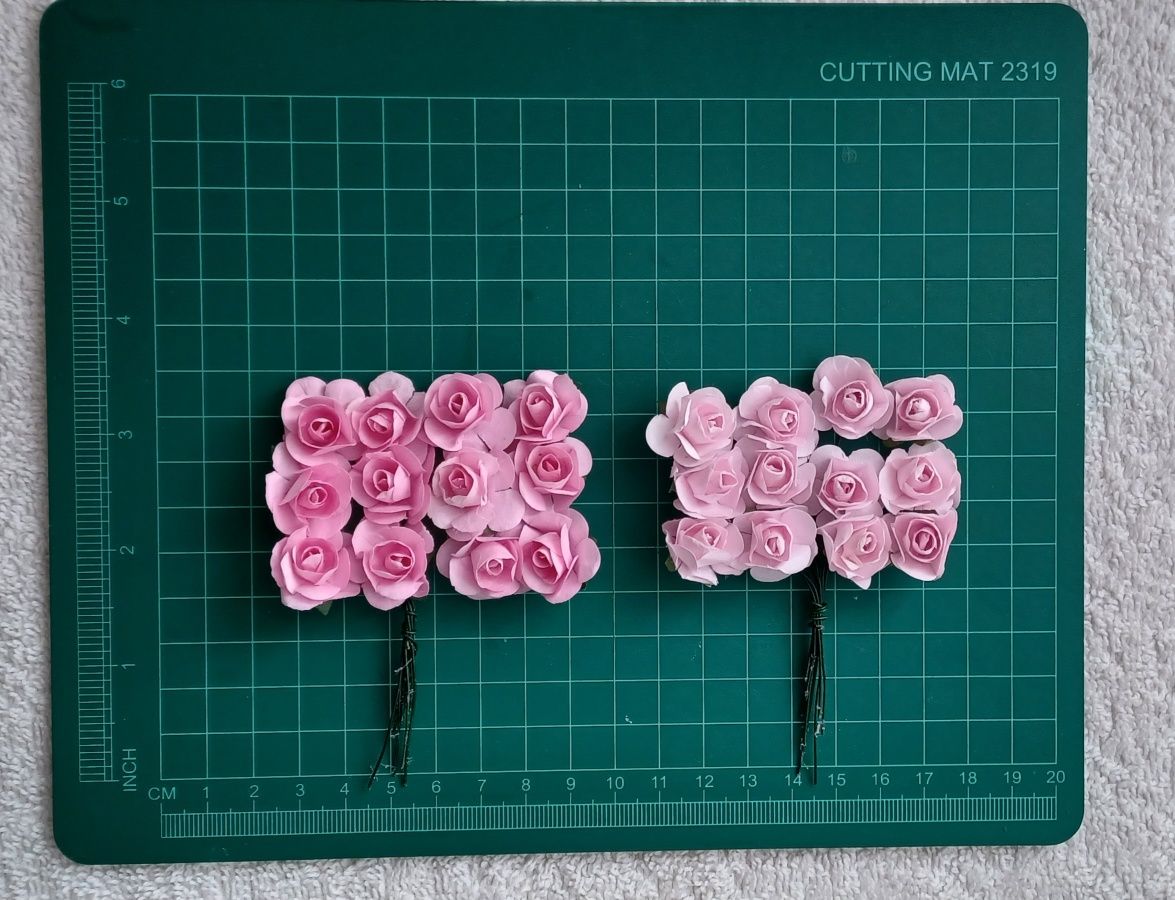 Kwiatki różyczki papierowe mini scrapbooking kartki 72 szt