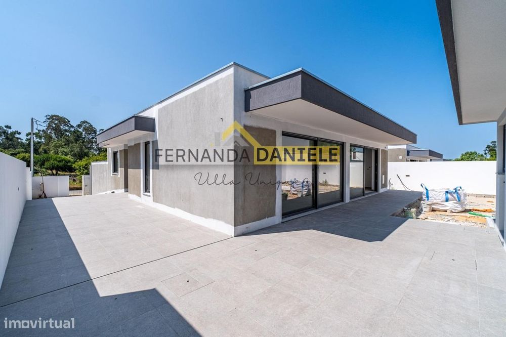 Moradia Térrea T3+1 Isolada em Travanca Santa Maria da Feira