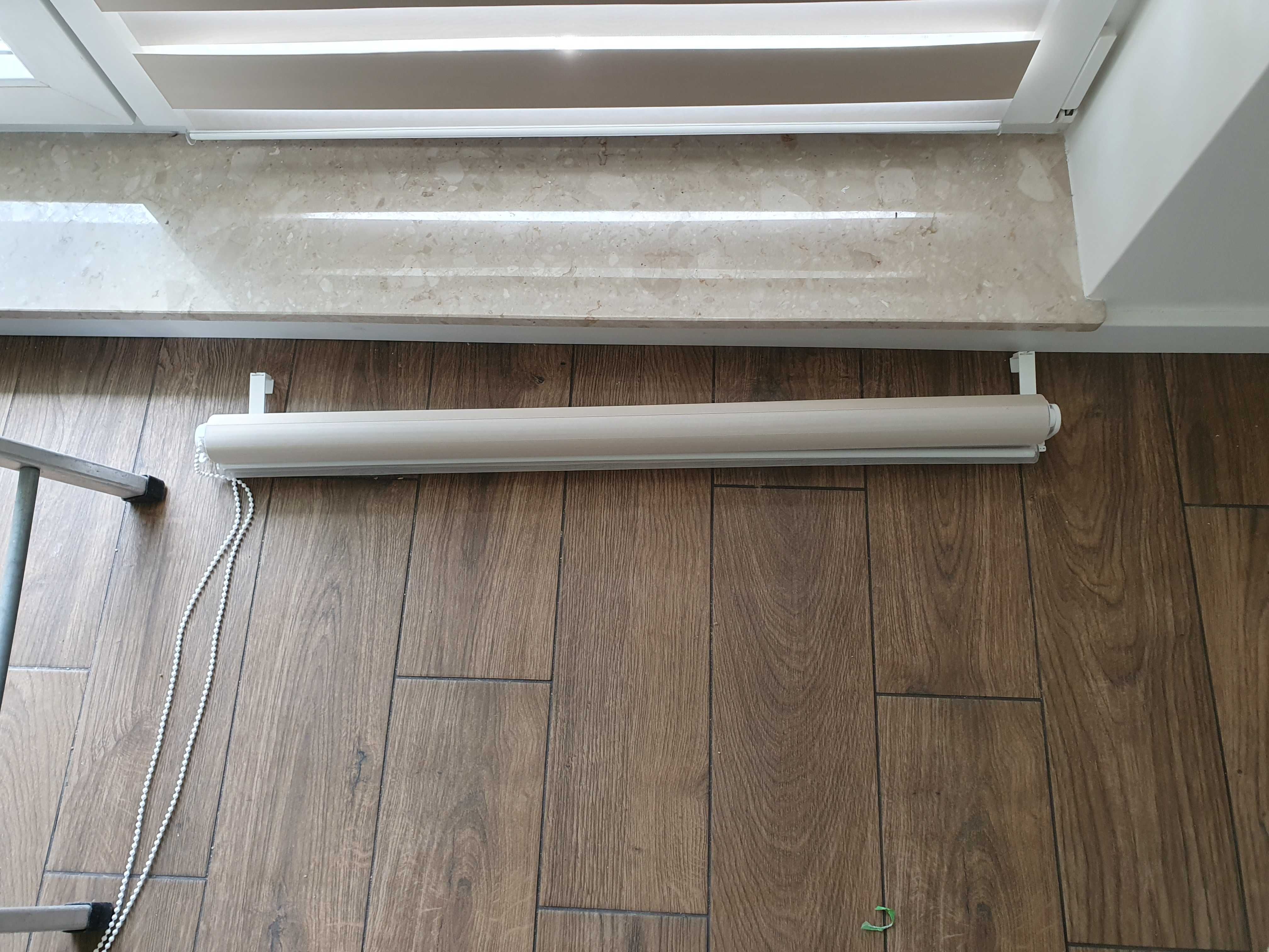 Rolety zaciemniajace okna balkonowe/ tarasowe (82 x 225 cm) 2 sztuki