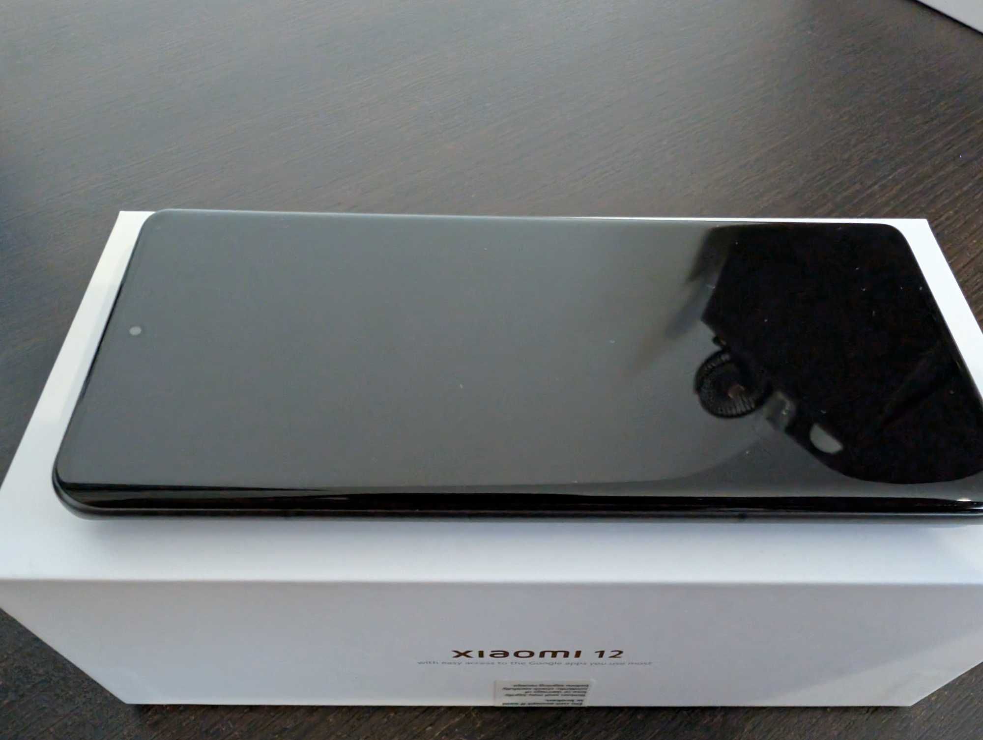 Xiaomi 12 8/256 + etui + szkło Nillkin