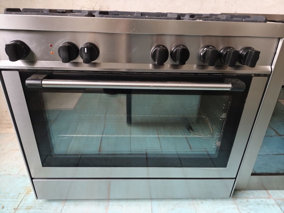 Професійна газова плита на 5 камфорок