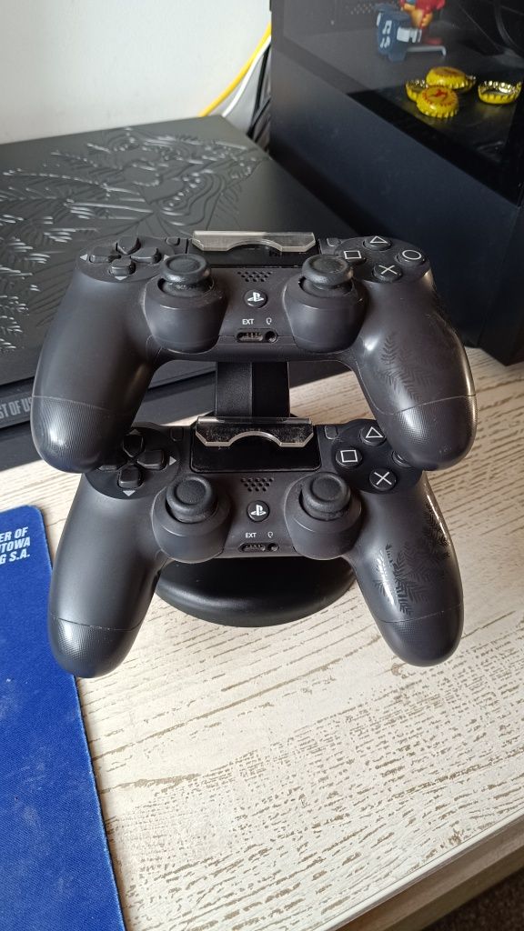 Konsola PS4 pro the last os US part 2 edition