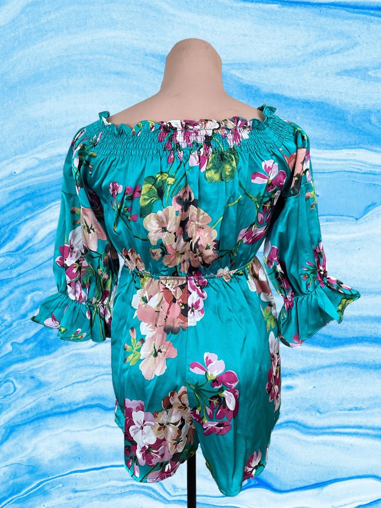 Missguided roz. 36 krótki kombinezon w kwiaty