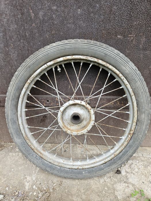 Antyk. Koło do motocykla WFM