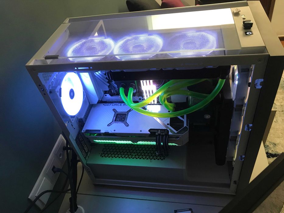 PC Ryzen 5 5600x RTX 3070 EKfluidgaming A240