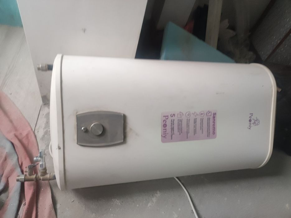 Бойлер (Водонагрівач) Peoniy 50л тонкий (30см)   л