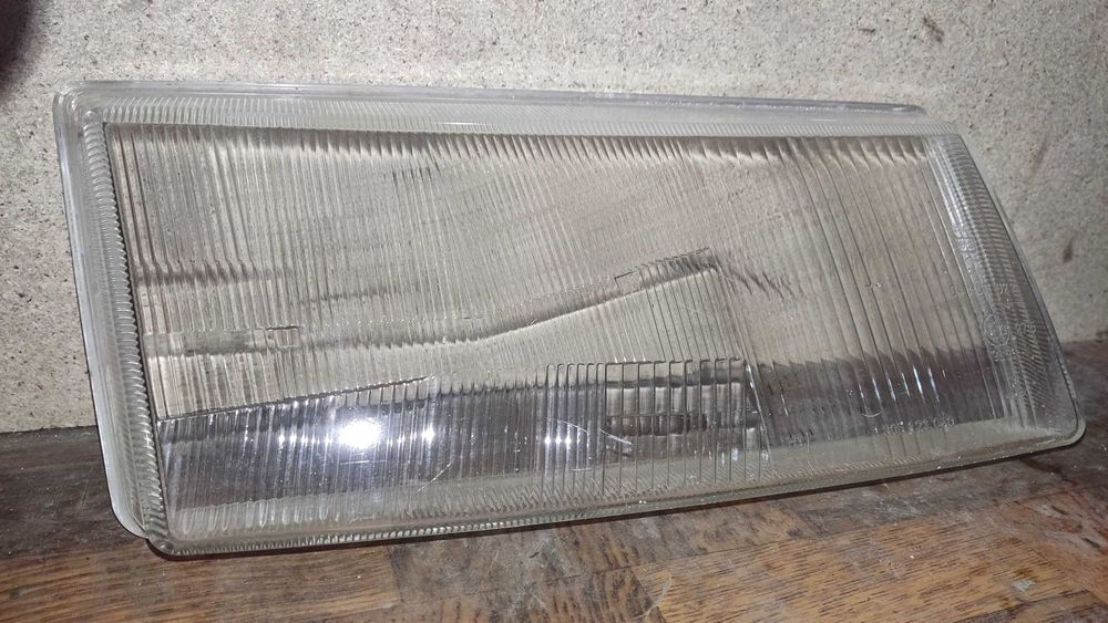 Скло фари Праве галоген ВАЗ 2110-2111-2112.
