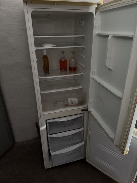 Продам 2 холодильника