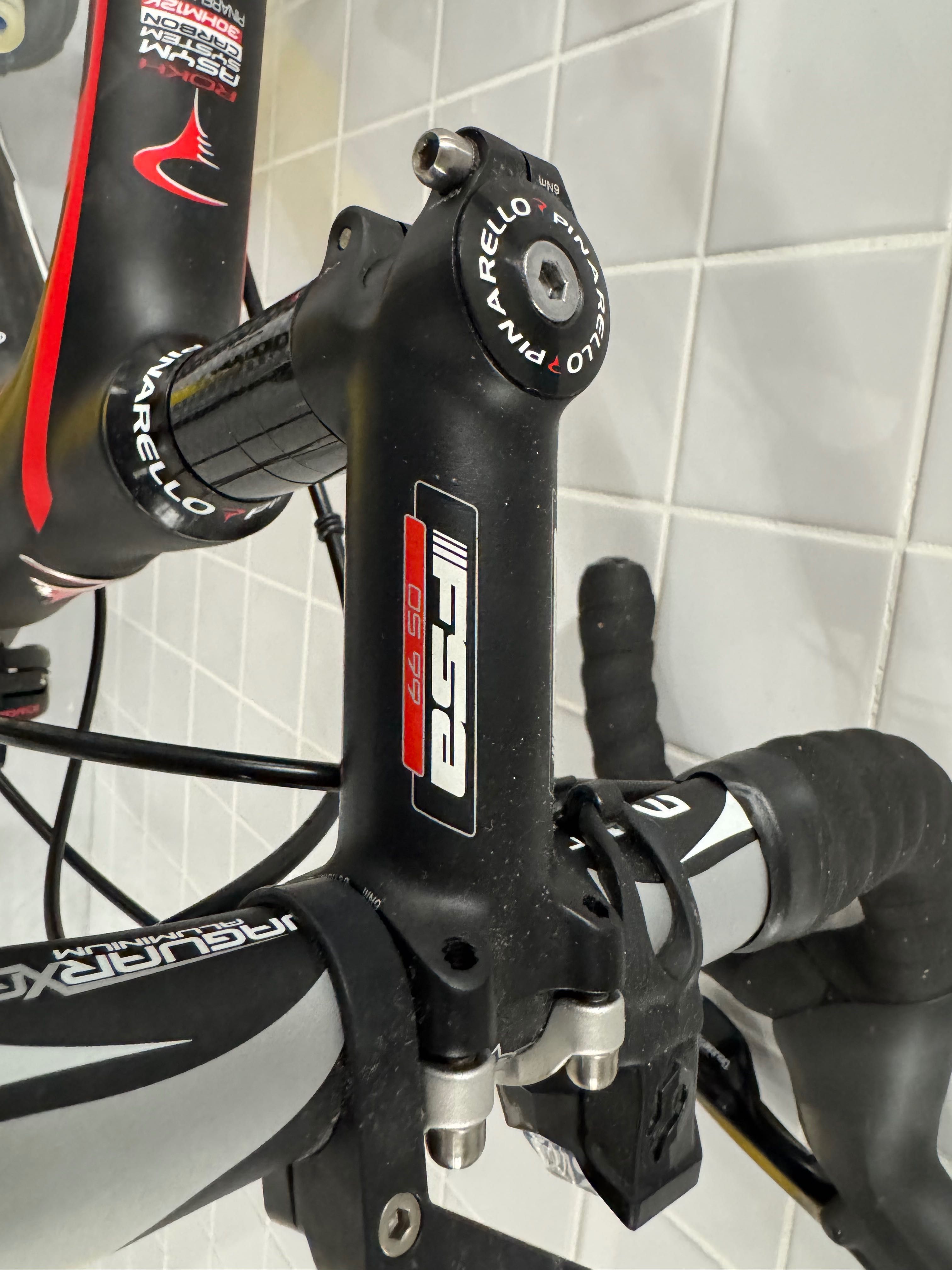 Bicicleta de estrada Pinarello Rokh carbono tamanho 56