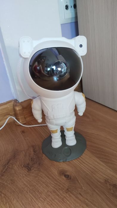 Projektor gwiazd robot