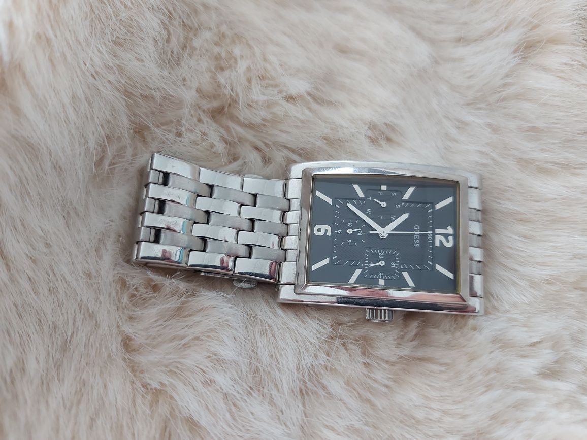 Zegarek GUESS srebny 50m G10199G