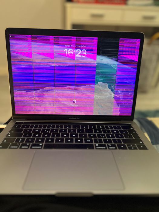 MacBook Pro 13” 2019 Touch Bar como novo
