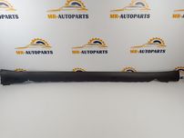 Накладка порога поріг права (структурна) Tesla Model 3 1089829-00-D