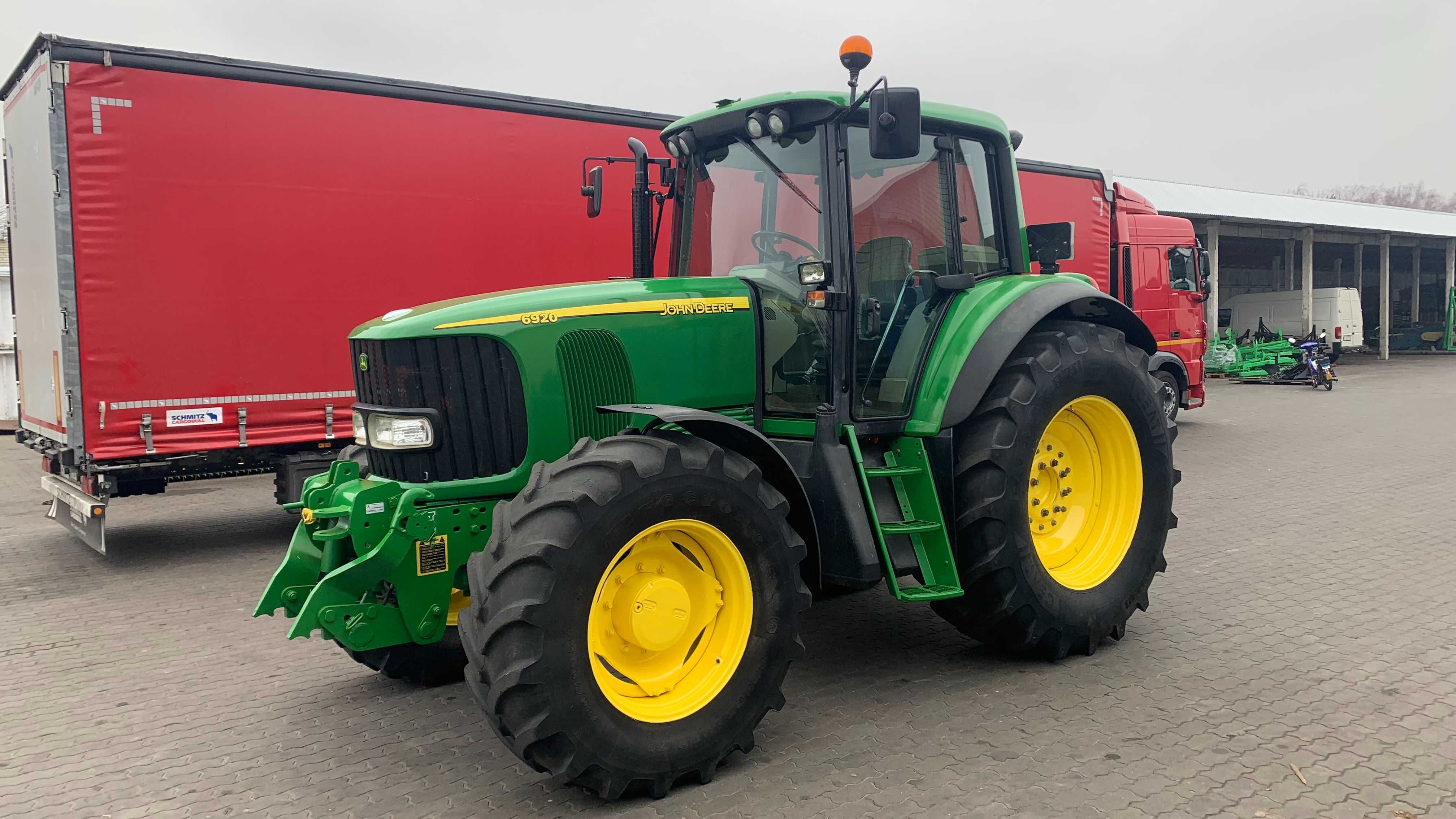 Трактор колесный JOHN DEERE 6920 2003