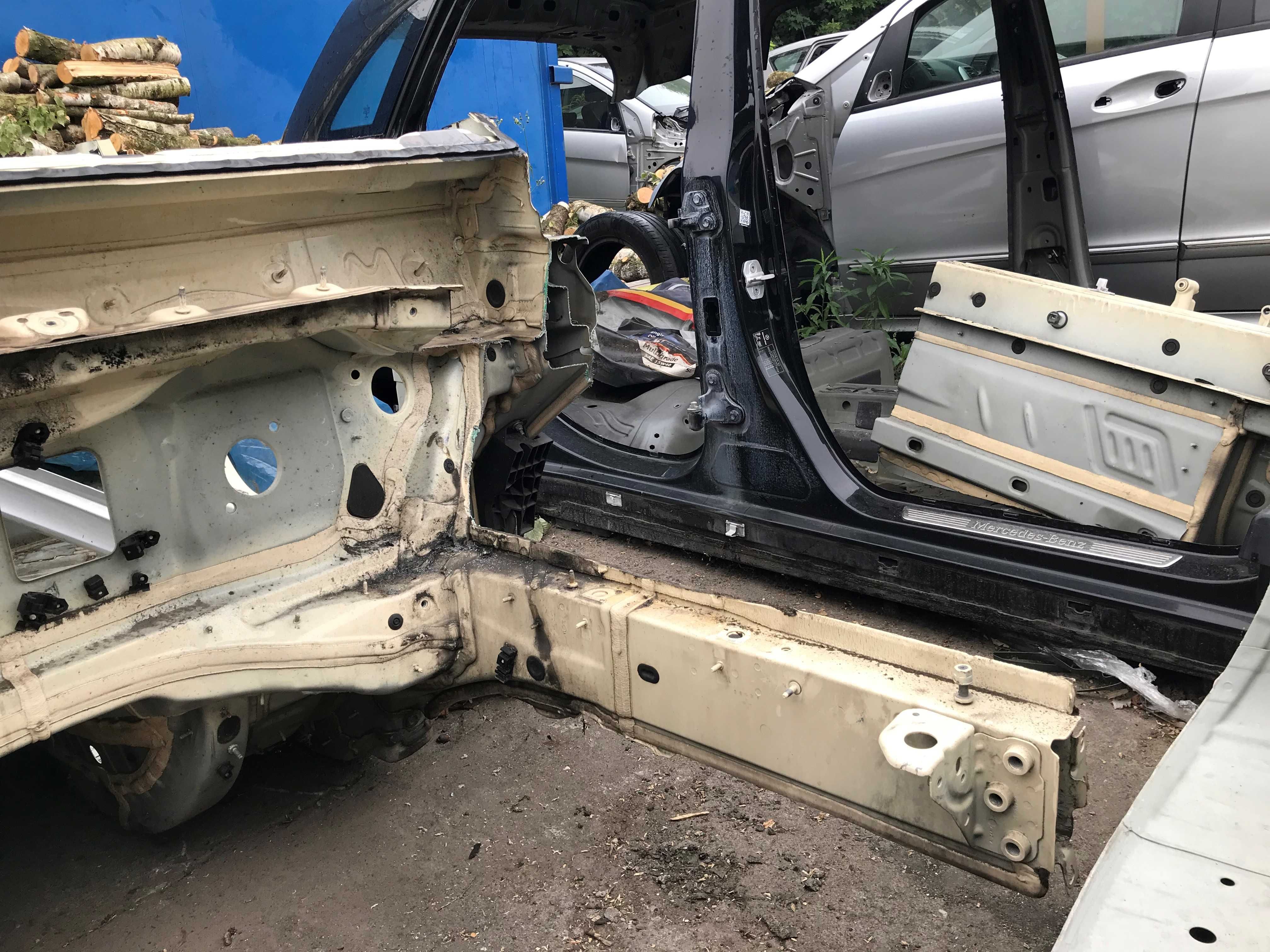 Mercedes CLA W117 GLA W156 podłużnica nosek ćwiartka noga