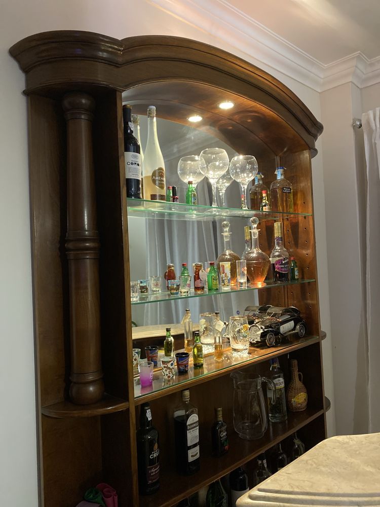 Movel bar madeira