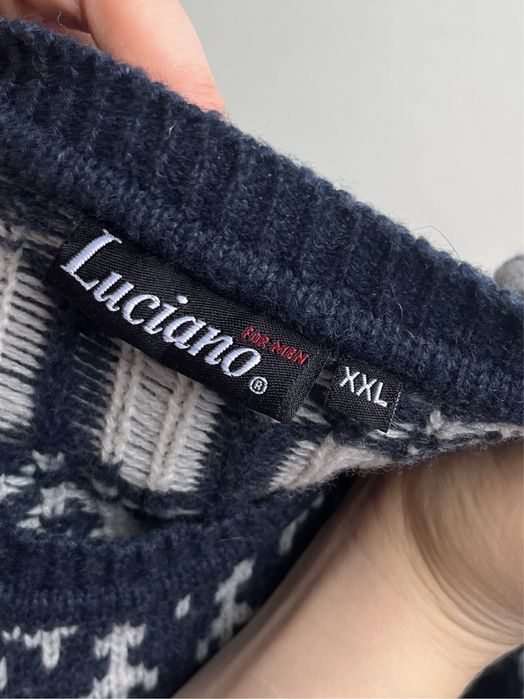 Zimowy granatowy sweter w norweskie wzory z wełną luciano for men