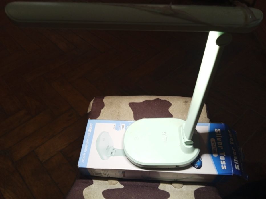 Лампа настольная лед