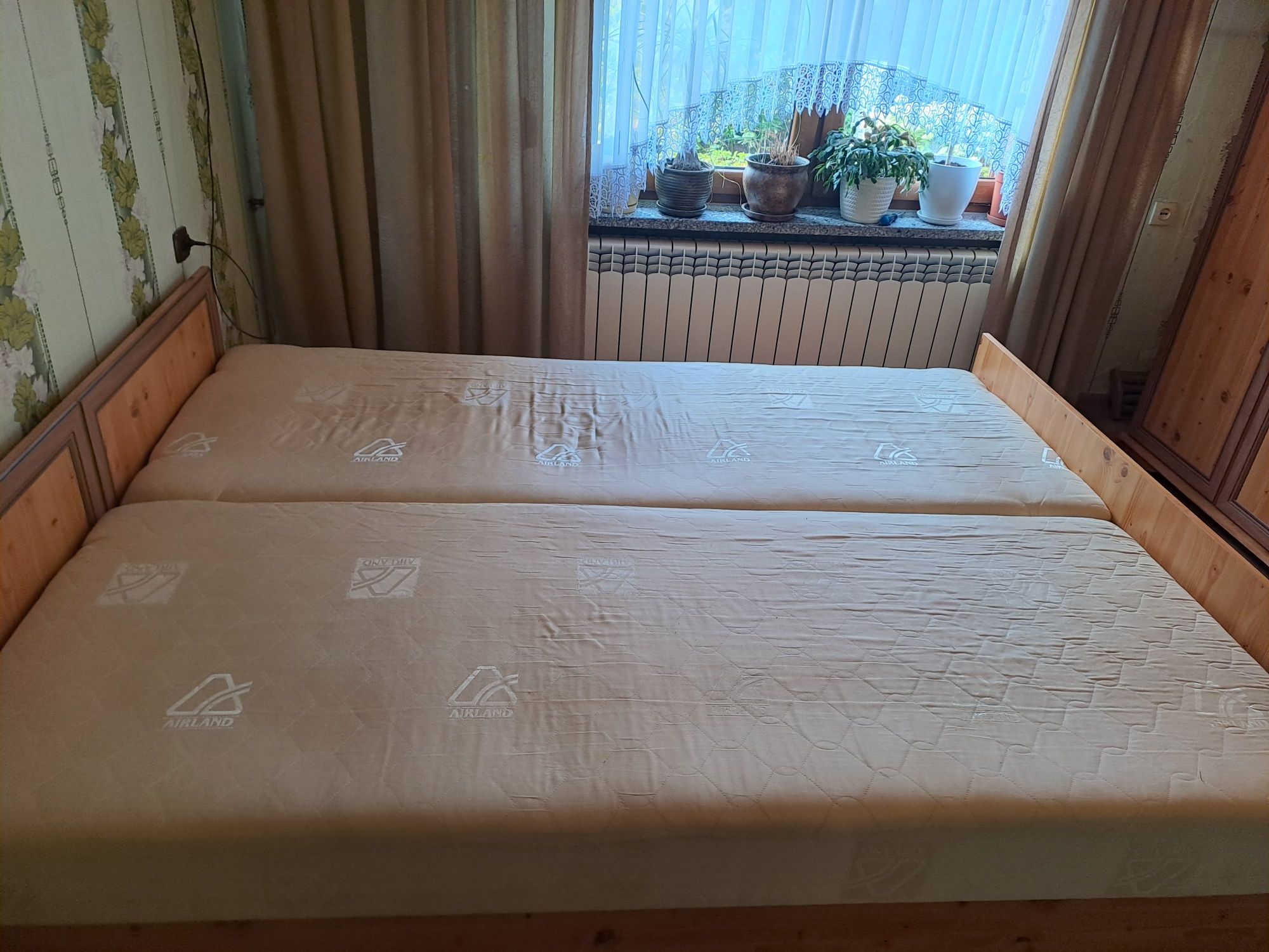 Meble do sypialni łóżko Szafa Komoda 6 elementów