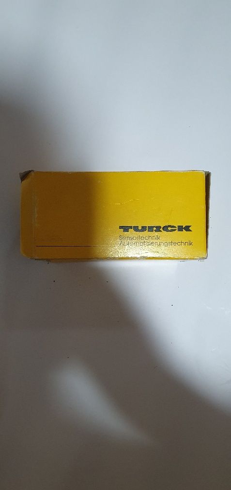Индуктивный датчик Turck NI60-K90SR-VP4X2