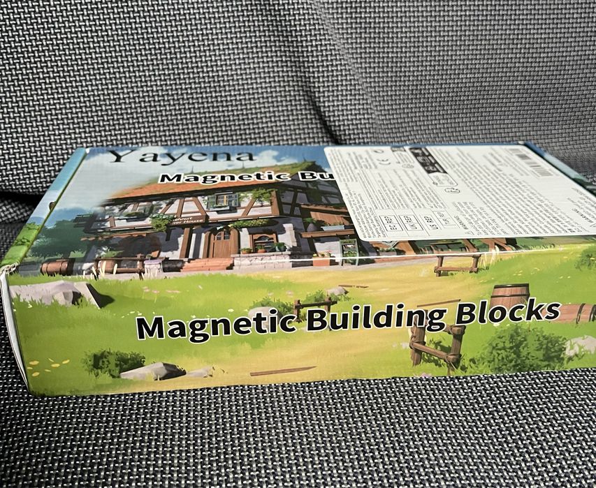 Nowe magnetyczne klocki konstrukcyjne dla dzieci 3+ (100 sztuk)