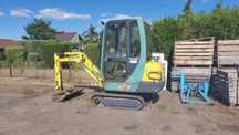 Minikoparka YANMAR B17 .