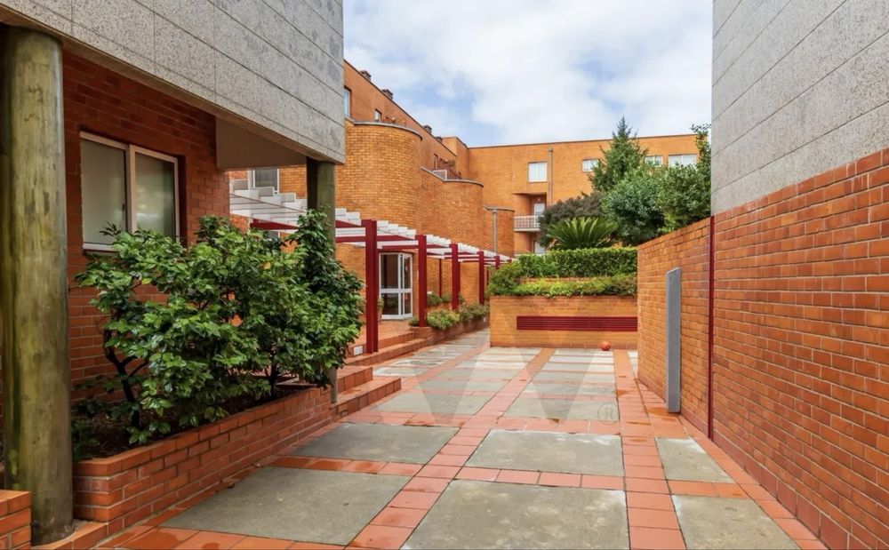 Arrenda-se apartamento T2 duplex