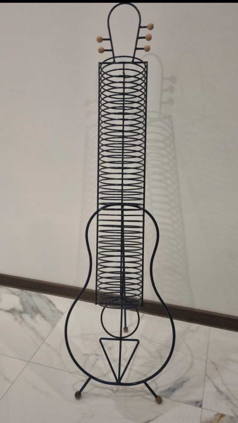 Piękny stojak gitara na płyty 42 CD