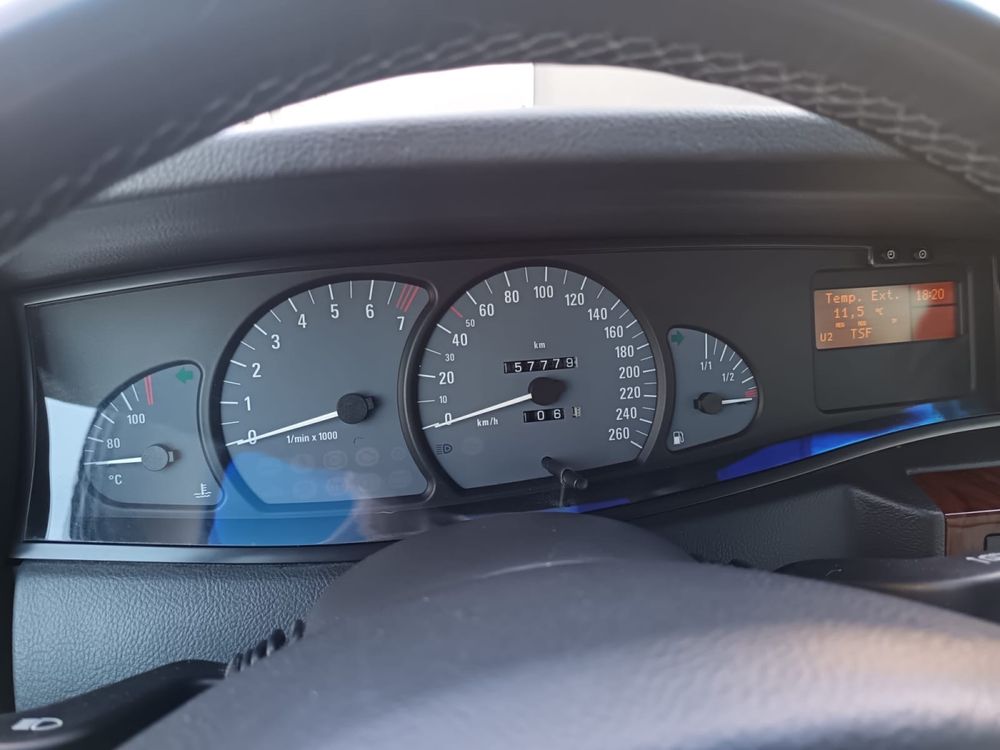 Opel Omega 2.6 V6