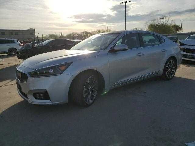 2018 Kia Cadenza Luxury